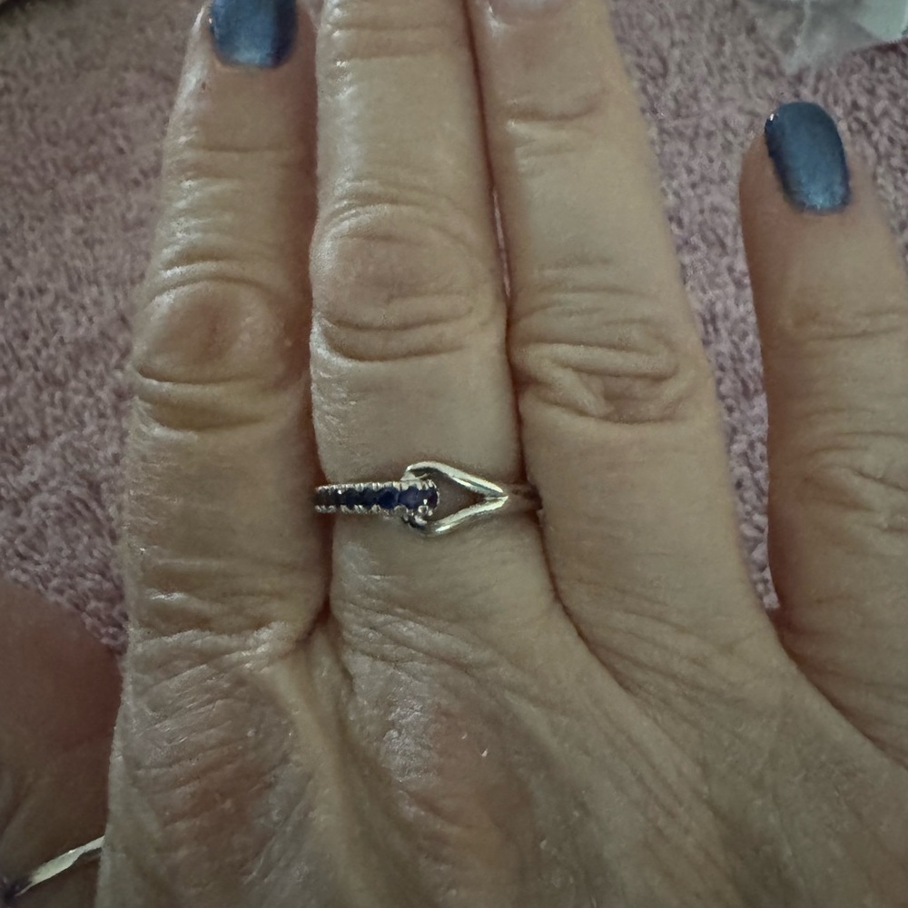 Elegant Gold and Blue Women's Ring